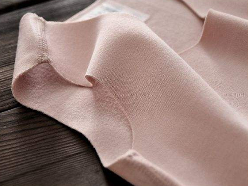 德絨是什么<a href=http://5ball.cn/ target='_blank'>面料</a>？德絨面料的特點(diǎn)有哪些？