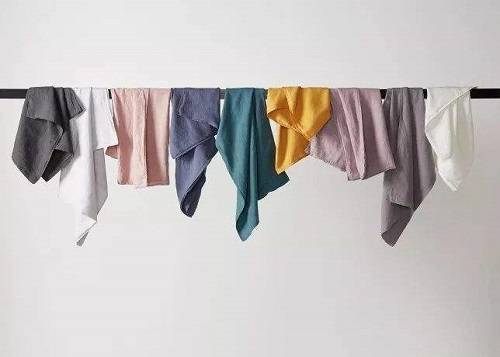 亞麻<a href=http://5ball.cn/ target='_blank'>面料</a>的洗滌與保養(yǎng)方式